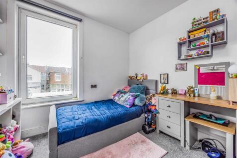 8 Wallington Road, Copnor-Small-PorticoMarketing-S