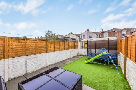 8 Wallington Road, Copnor-Small-PorticoMarketing-S