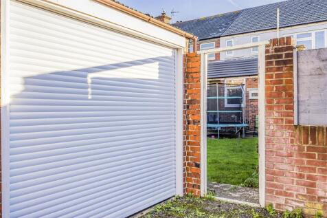 41 Beaconsfield Avenue, Cosham-PorticoMarketing-So