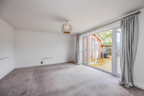 27 Guardians Way, Portsmouth-Small-PorticoMarketin