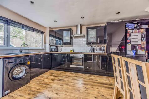 57 Zeus Lane, Waterlooville-Small-PorticoMarketing