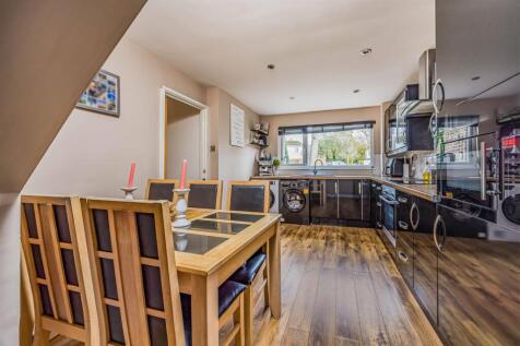 57 Zeus Lane, Waterlooville-Small-PorticoMarketing