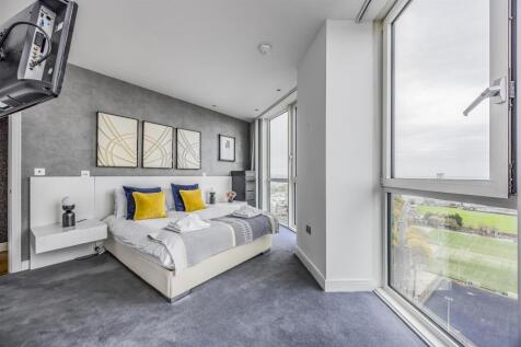 127 No.1 Buliding, Gunwharf Quays, Portsmouth-Port