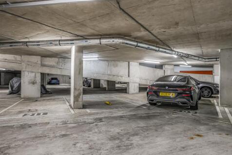 127 No.1 Buliding, Gunwharf Quays, Portsmouth-Port