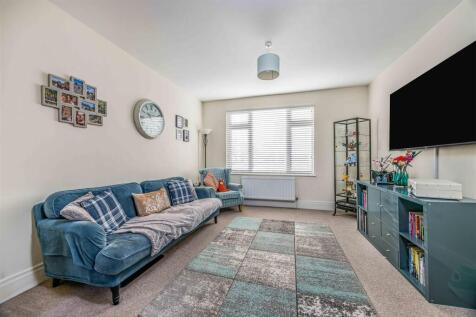 67 Cobden Avenue, Portsmouth-Small-PorticoMarketin