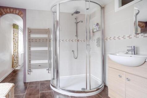 En suite Bathroom