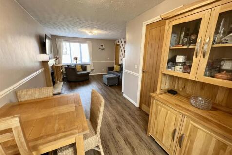 Dining &amp; Living Area