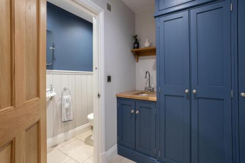 Utility &amp; Downstairs WC