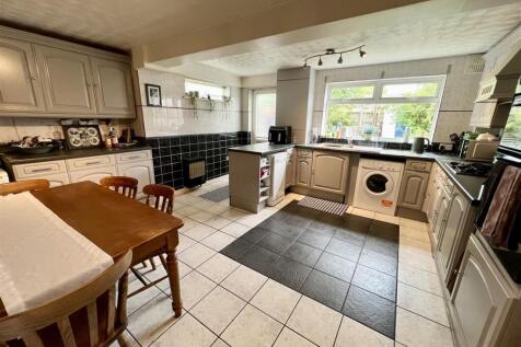 Extended Dining Kitchen