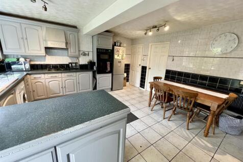 Extended Dining Kitchen
