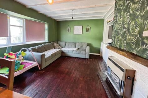 Living &amp; Dining Room
