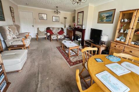 Living &amp; Dining Room