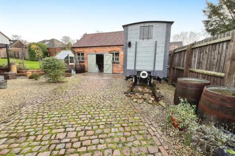 Driveway / Garage / Workshop