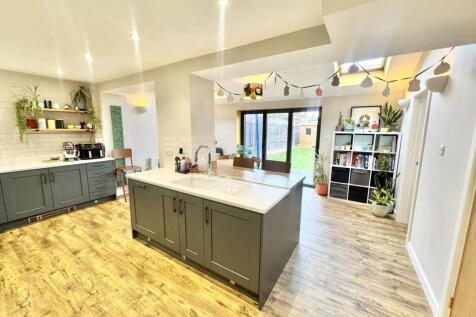 Extended Dining Kitchen