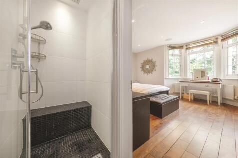 En Suite Bathroom