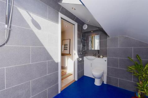 En Suite Shower Room