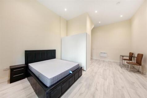Studio Room
