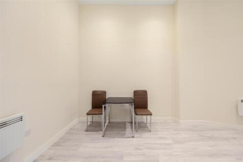 Studio Room