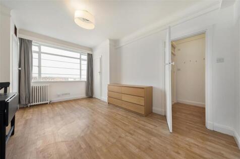 Studio Room