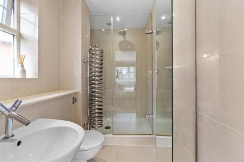 En Suite Bathroom