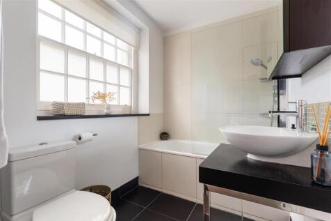En Suite Bathroom