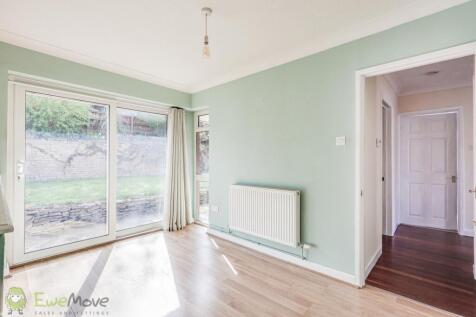 Stroud Road-9
