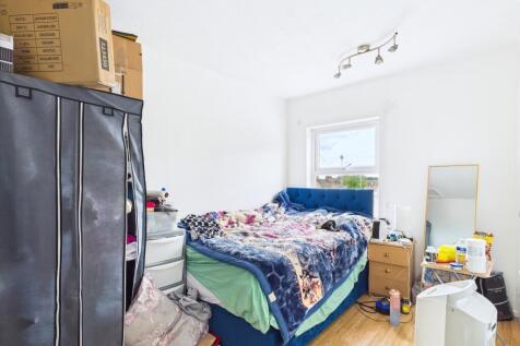 CAM01338G0-PR0109-STILL011