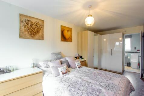 Bedroom 1B