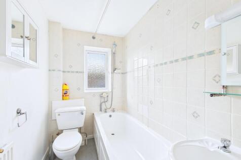 CAM01338G0-PR0151-STILL003