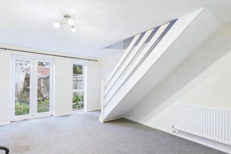 CAM01338G0-PR0151-STILL001