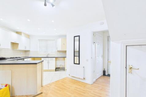 CAM01338G0-PR0152-STILL003