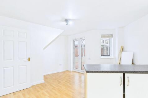 CAM01338G0-PR0152-STILL002