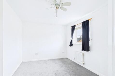 CAM01338G0-PR0152-STILL013