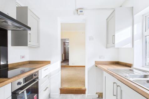 CAM01338G0-PR0154-STILL005