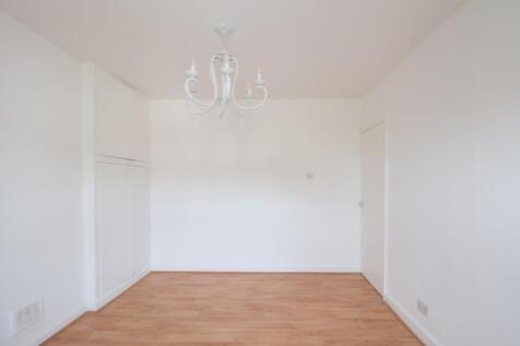 Brackenhall Road Adam Hendry EweMove Estate and Le