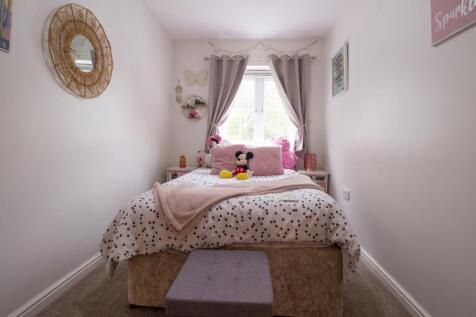 10 Kiln Avenue Adam Hendry EweMove estate and lett