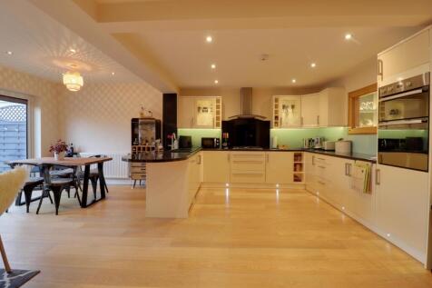 Kitchen diner