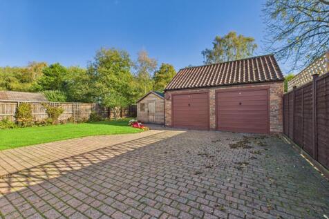 CAM03162G0-PR0354-STILL022