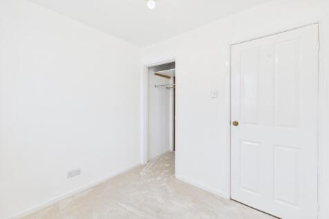 CAM03162G0-PR0360-STILL014