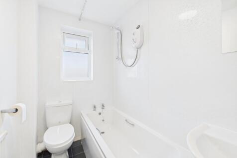 CAM03162G0-PR0360-STILL012