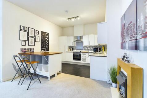 CAM03162G0-PR0150-STILL010