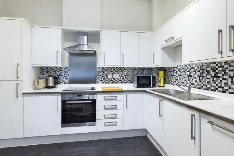 CAM03162G0-PR0150-STILL008