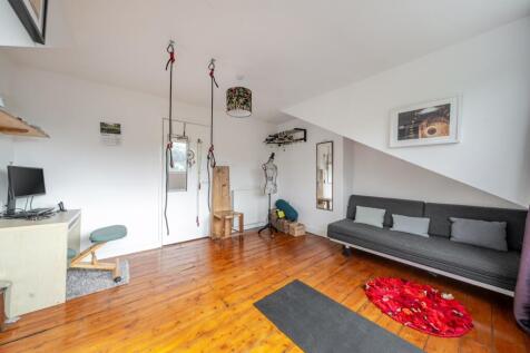 1359250-3-68d3f6f536862