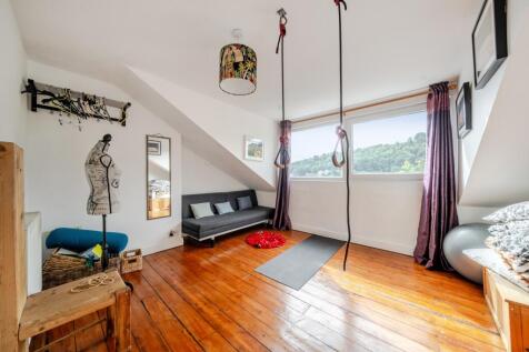 1359250-2-68d3f6f0d1b36