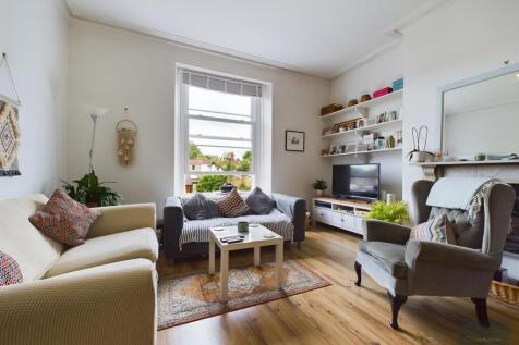 Sitting/Dining Room