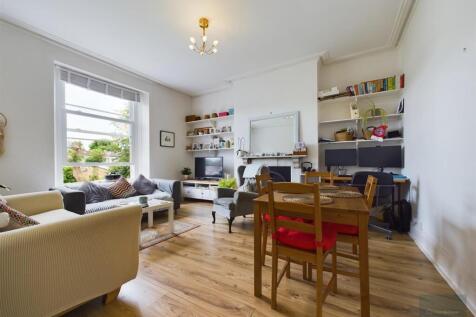 Sitting/Dining Room