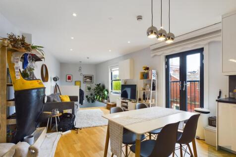 CAM02525G0-PR0054-ST