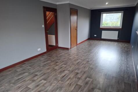 Living Room/Dining