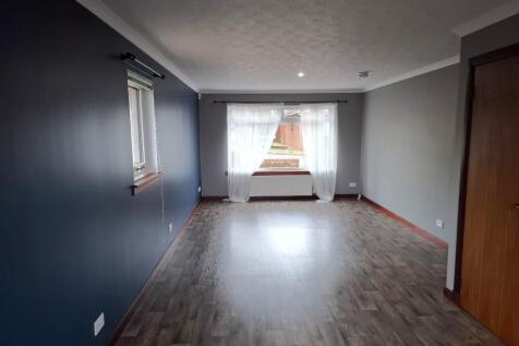 Living Room/Dining