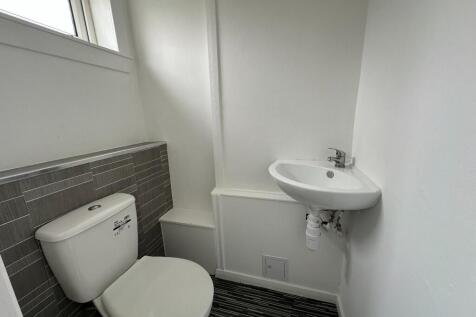 Downstairs wc